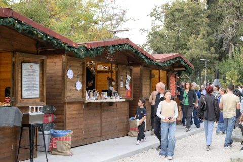 Rock Christmas Village Κακοπετριά